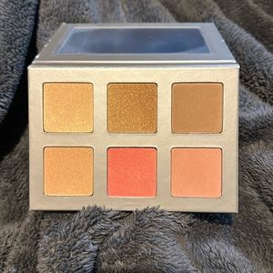 Iconic London Blaze Chaser Face Palette